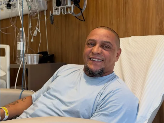 Roberto Carlos está de alta após cirurgia no coração: 'Agradeço à equipe médica pela atenção'