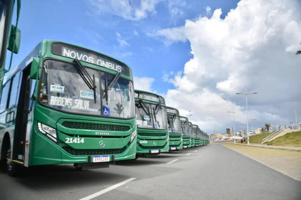 Prefeitura vai renovar a frota com 700 novos ônibus com ar condicionado em 2026