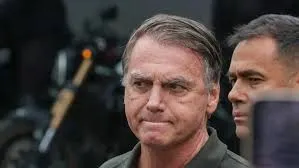 Bolsonaro passa por exames na prisão e advogado diz que terá de ser submetido a cirurgia