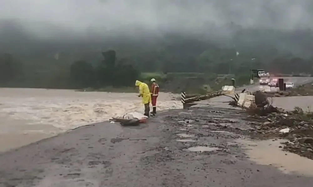Inmet emite alerta de chuvas intensas para 14 unidades da federação, incluindo a Bahia