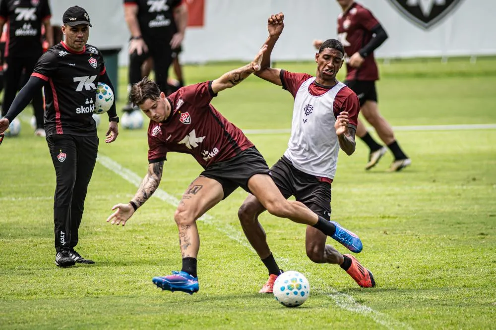 Vitória se prepara para encarar a Chapecoense neste domingo na Arena Condá