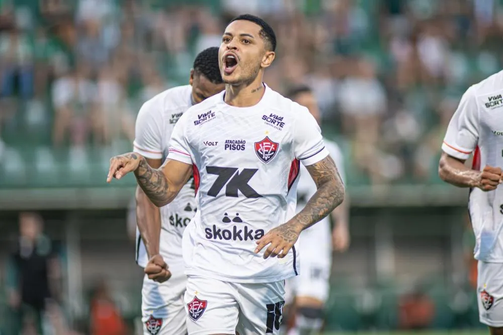 Vitória heroíco empate com a Chapecoense com um a menos