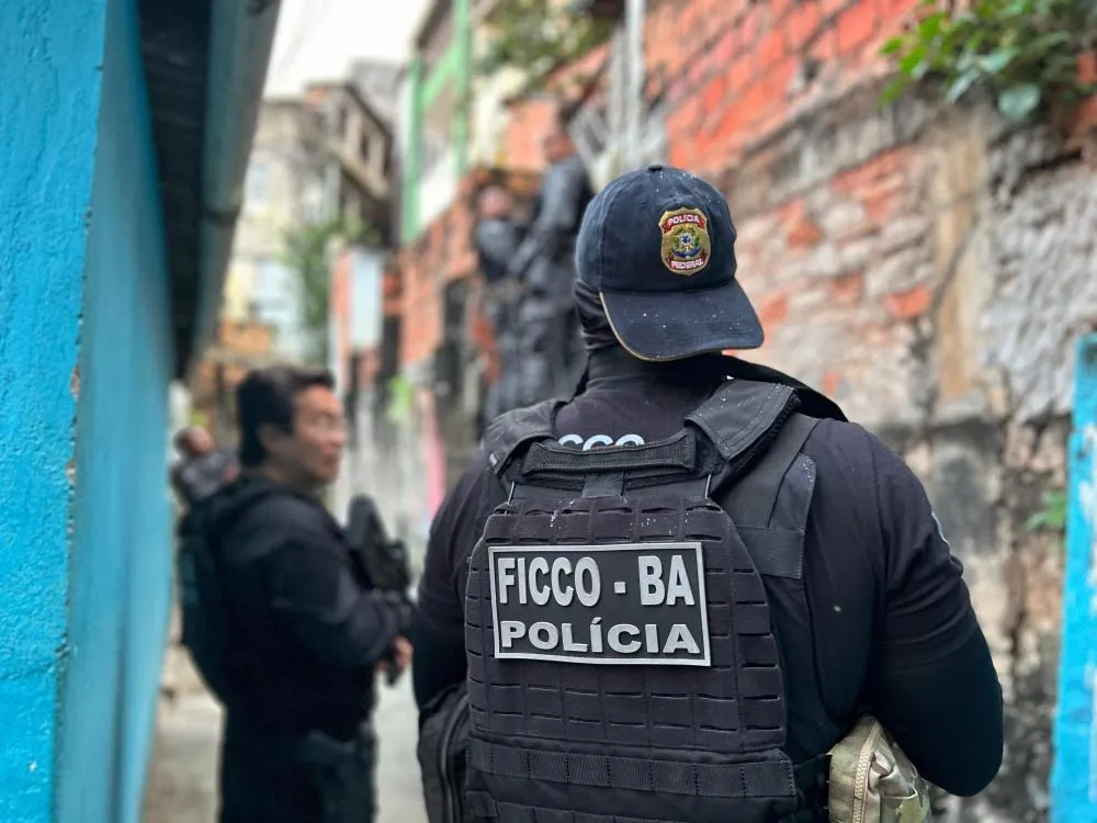 FICCO e PC interceptam na Rodoviária de Salvador dois homicidas que fugiriam para SP e PE