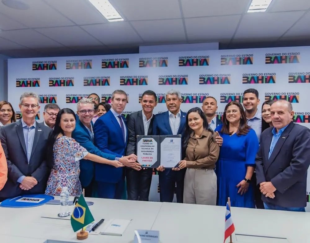 Secretaria de Segurança Pública e Prefeitura de Lauro de Freitas ampliam integração com assinatura de Termo de Cooperação