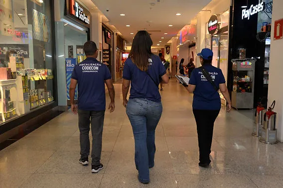 Codecon realiza Operação Natal no Shopping da Bahia e intensifica fiscalização no comércio de Salvador