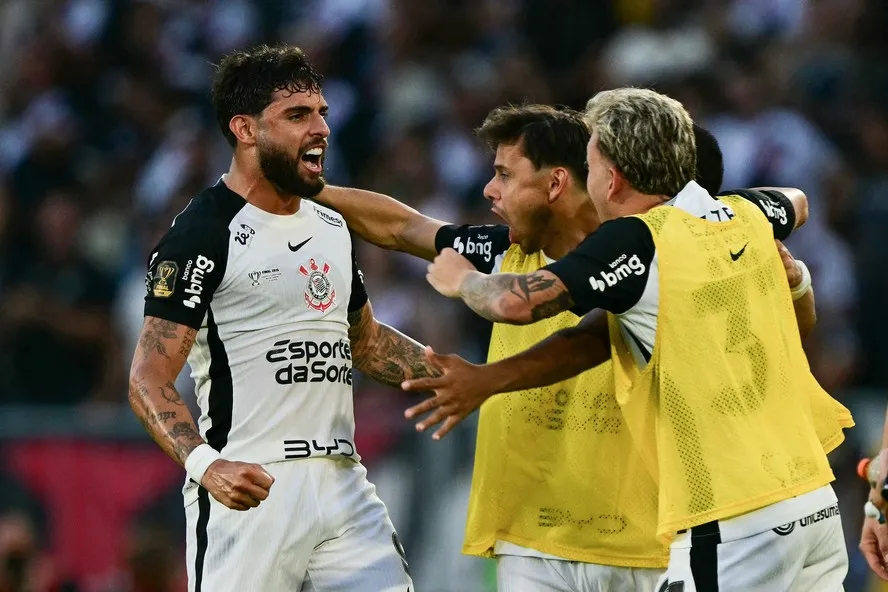 Corinthians vence o Vasco no Maracanã e conquista o título de campeão da Copa do Brasil 