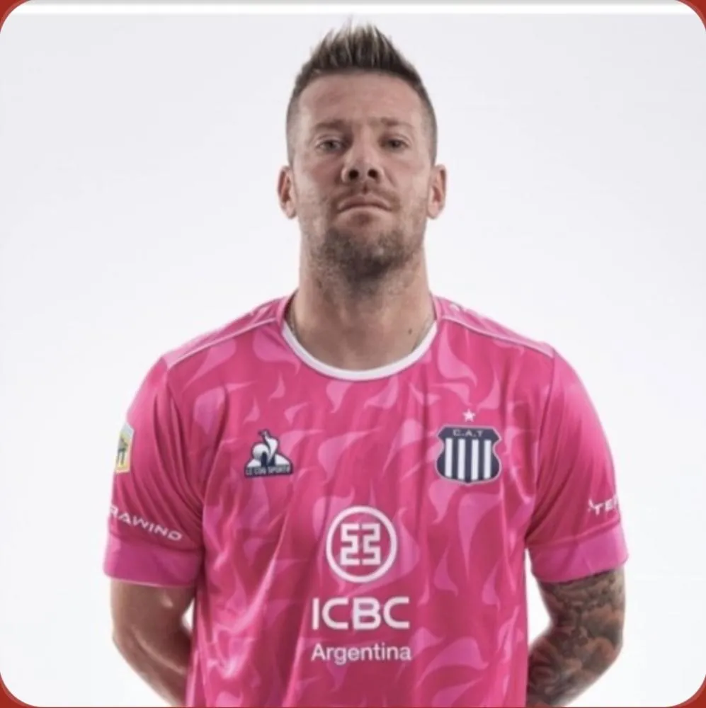 Herrera desembarca em Salvador para reforçar o Bahia