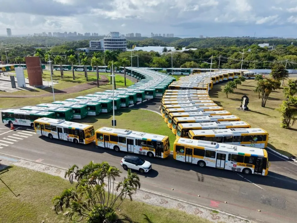 Prefeitura entrega de 700 novos ônibus com ar-condicionado na maior renovação de frota de Salvador