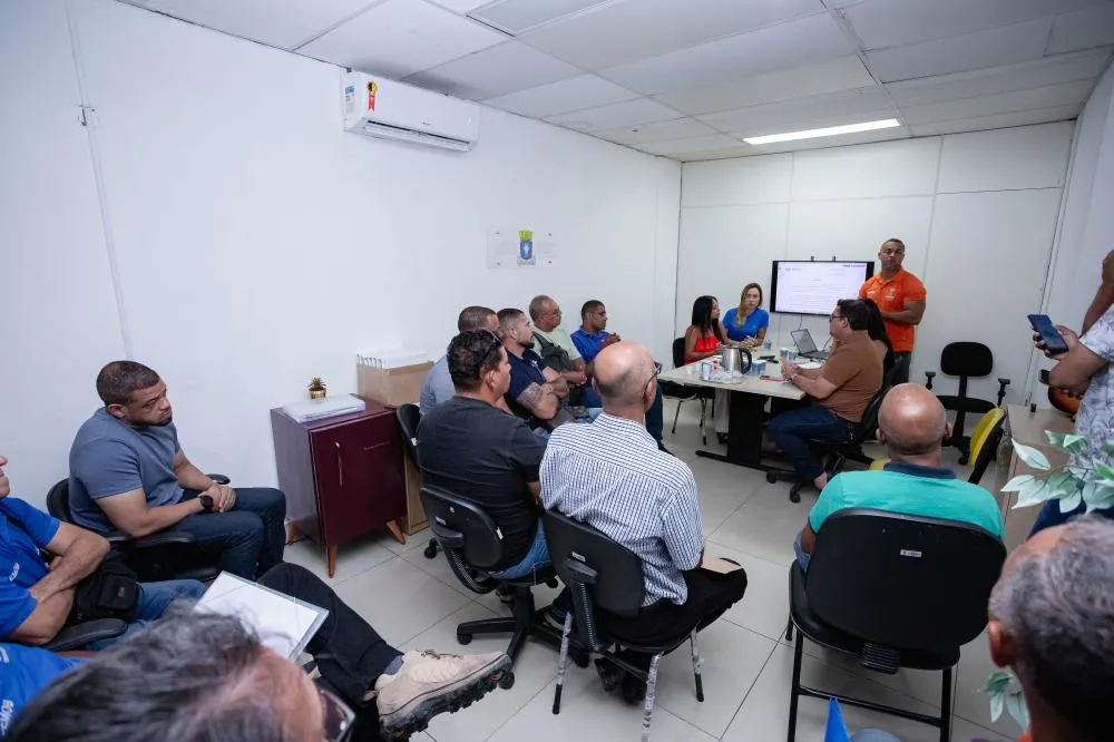  Prefeitura de Lauro de Freitas debate modernização do sistema de táxis e prazos de recadastramento