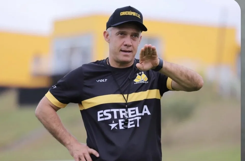 Gigante brasileiro anuncia técnico para os últimos 10 jogos e tenta escapar da Série B