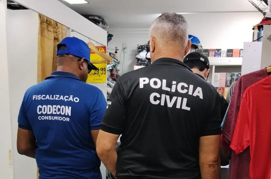 Fiscalização apreende mais de 8 mil itens suspeitos de falsificação na capital e Lauro de Freitas