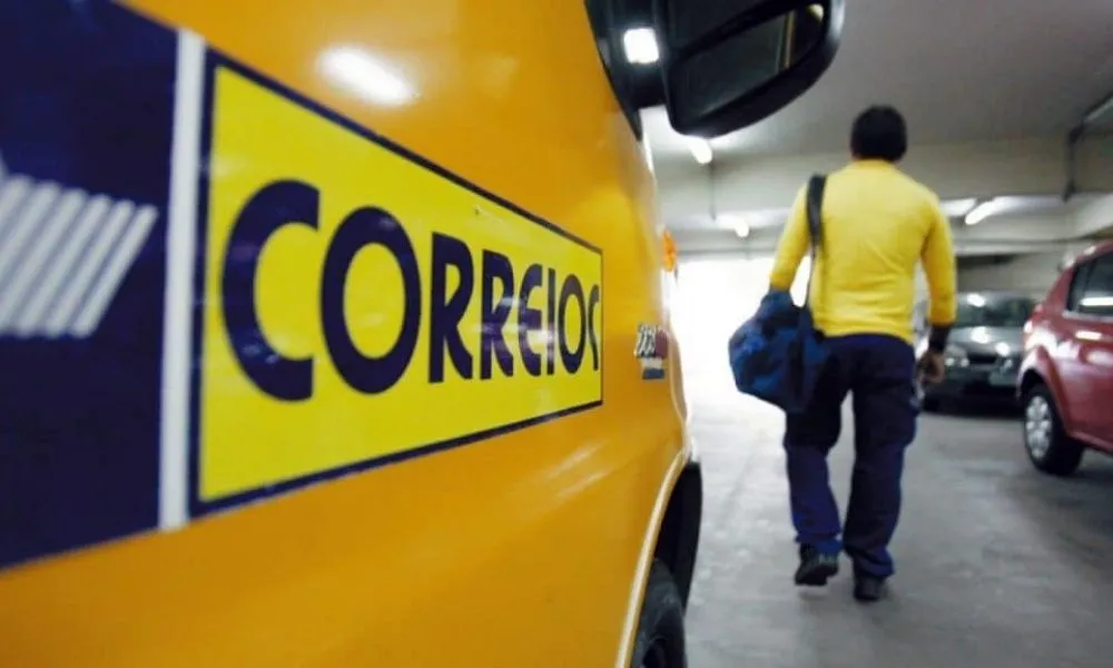 Correios encerram greve e retomam atividades após 15 dias
