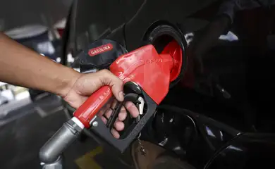 Fiscalização é reforçada para conter alta dos combustíveis