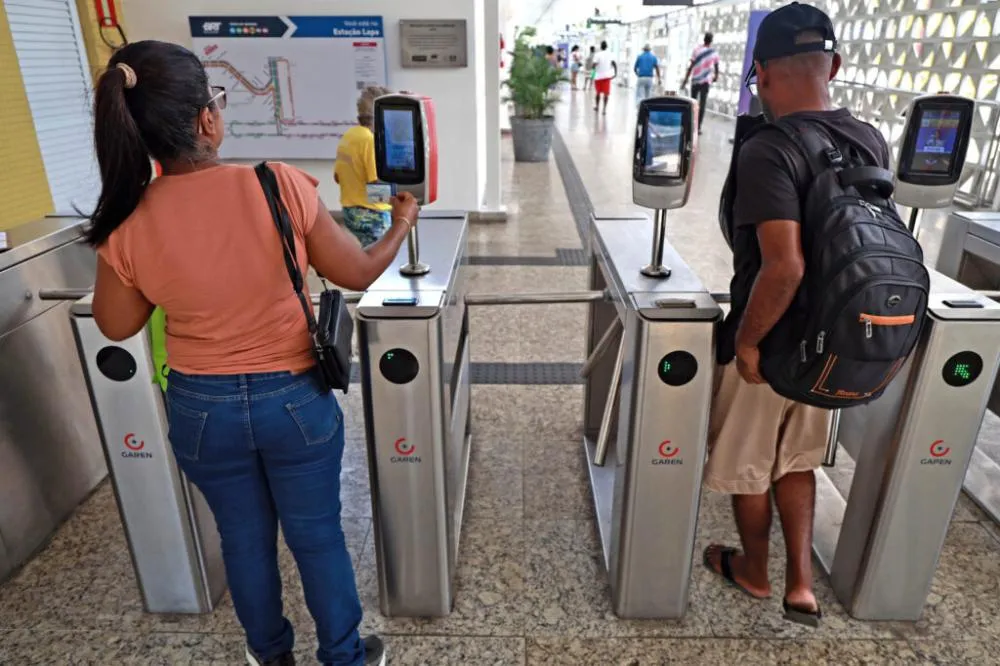 BRT Salvador celebra quatro anos com 95 mil passageiros por dia e 82% de aprovação dos usuários