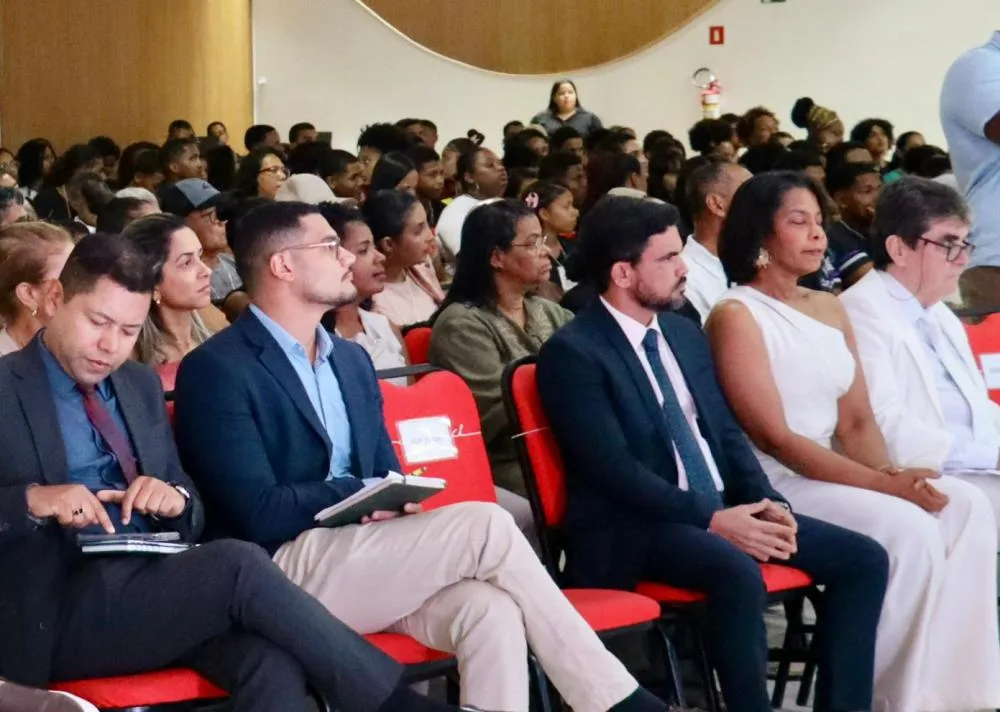  Marcus Sarmento representa Itanagra no 2º Encontro de Coletivos do TRE-BA e é o único gestor municipal a compor a mesa de honra