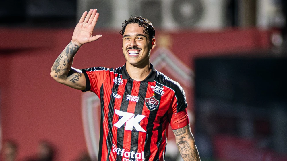 Zagueiro Lucas Halter acerta com Houston Dynamo, dos Estados Unidos e Vitória perde seu capitão