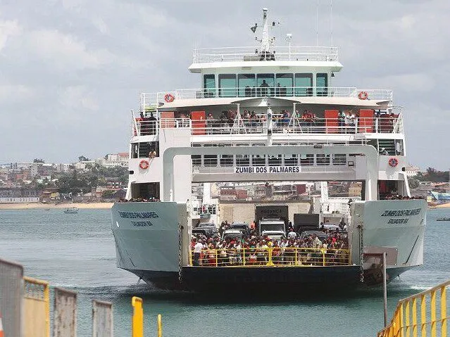Fila do ferry-boat em Salvador chega a 3 horas pode aumentar próximo do Réveillon